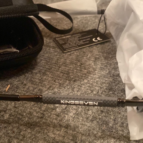 NWT - Trendy Unisex Titanium Stainless-Steel Alloy Polarized Aviator Sunglasses - Picture 2 of 8